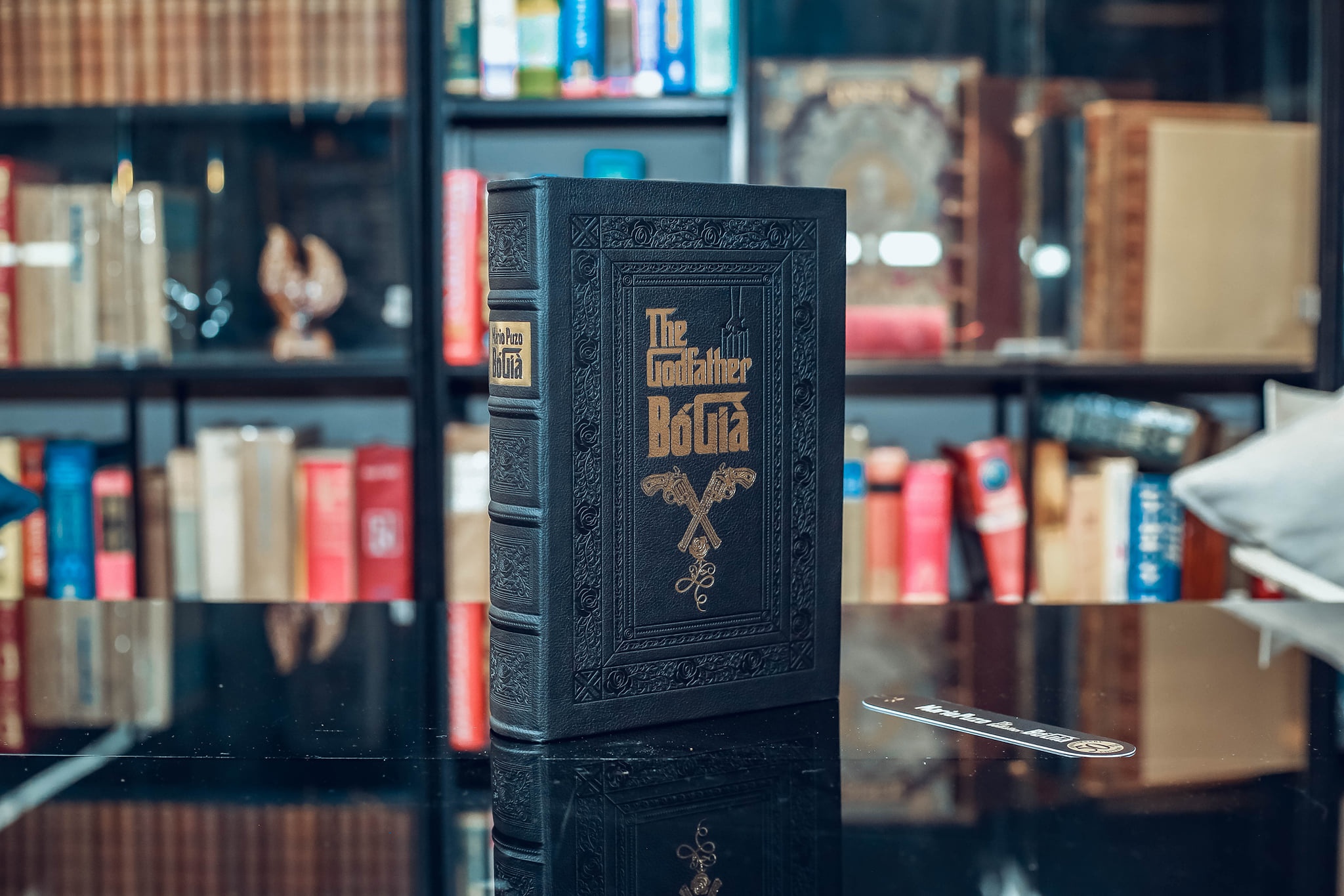 Sach 'Bo gia' ban S100 duoc mua voi gia ky luc 85 trieu dong hinh anh