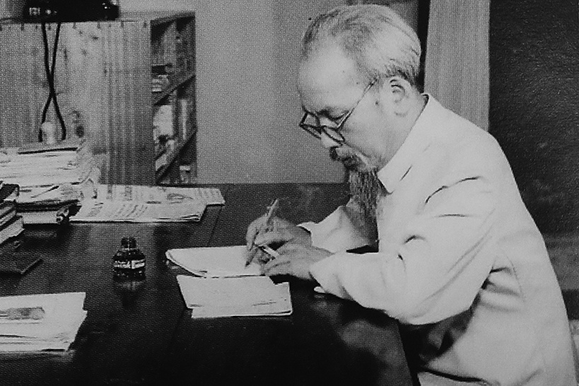 Chuyen ve cuoc gap cua Bac Ho voi nguoi than hinh anh