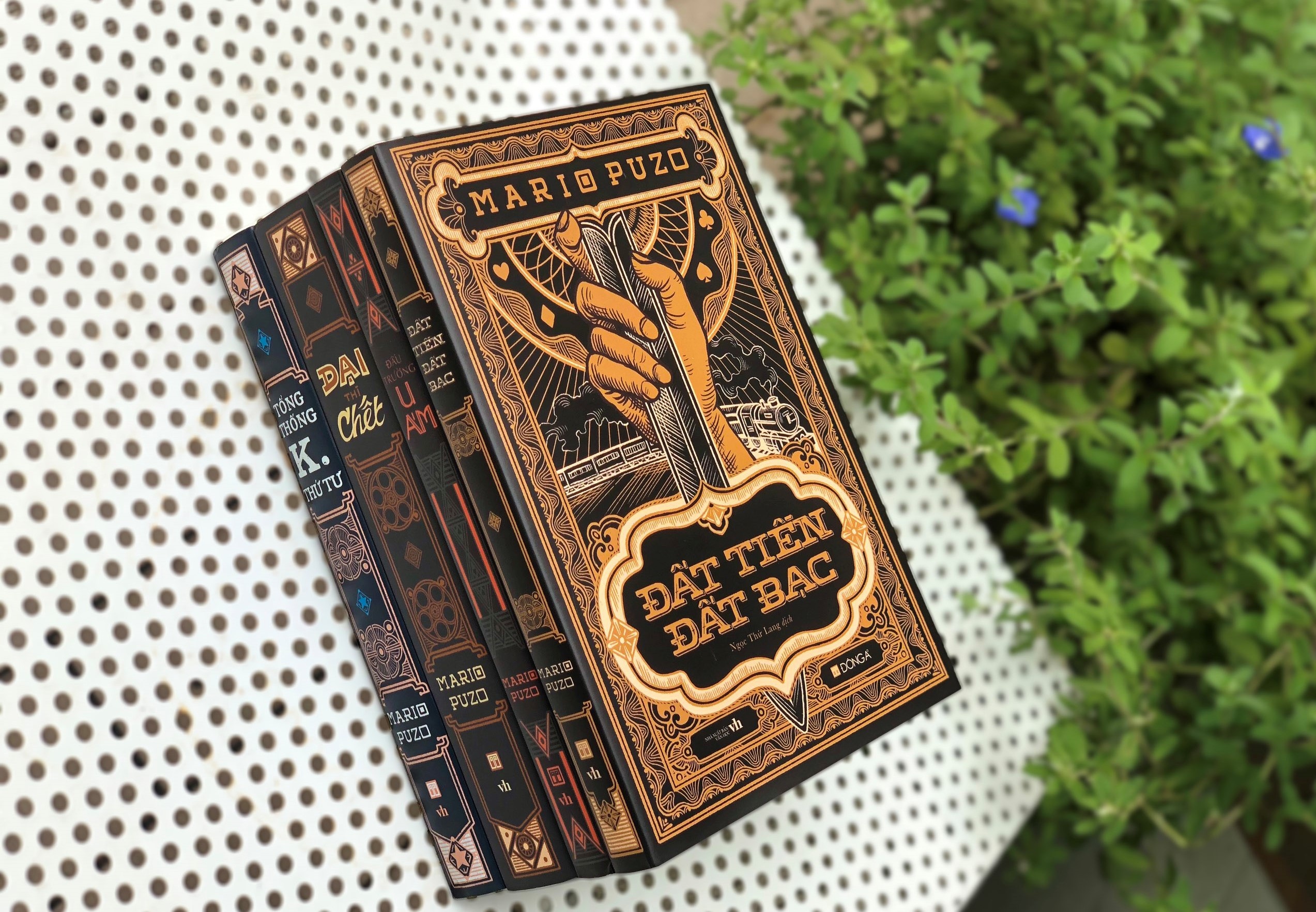 Bo sach cua Mairo Puzo anh 3