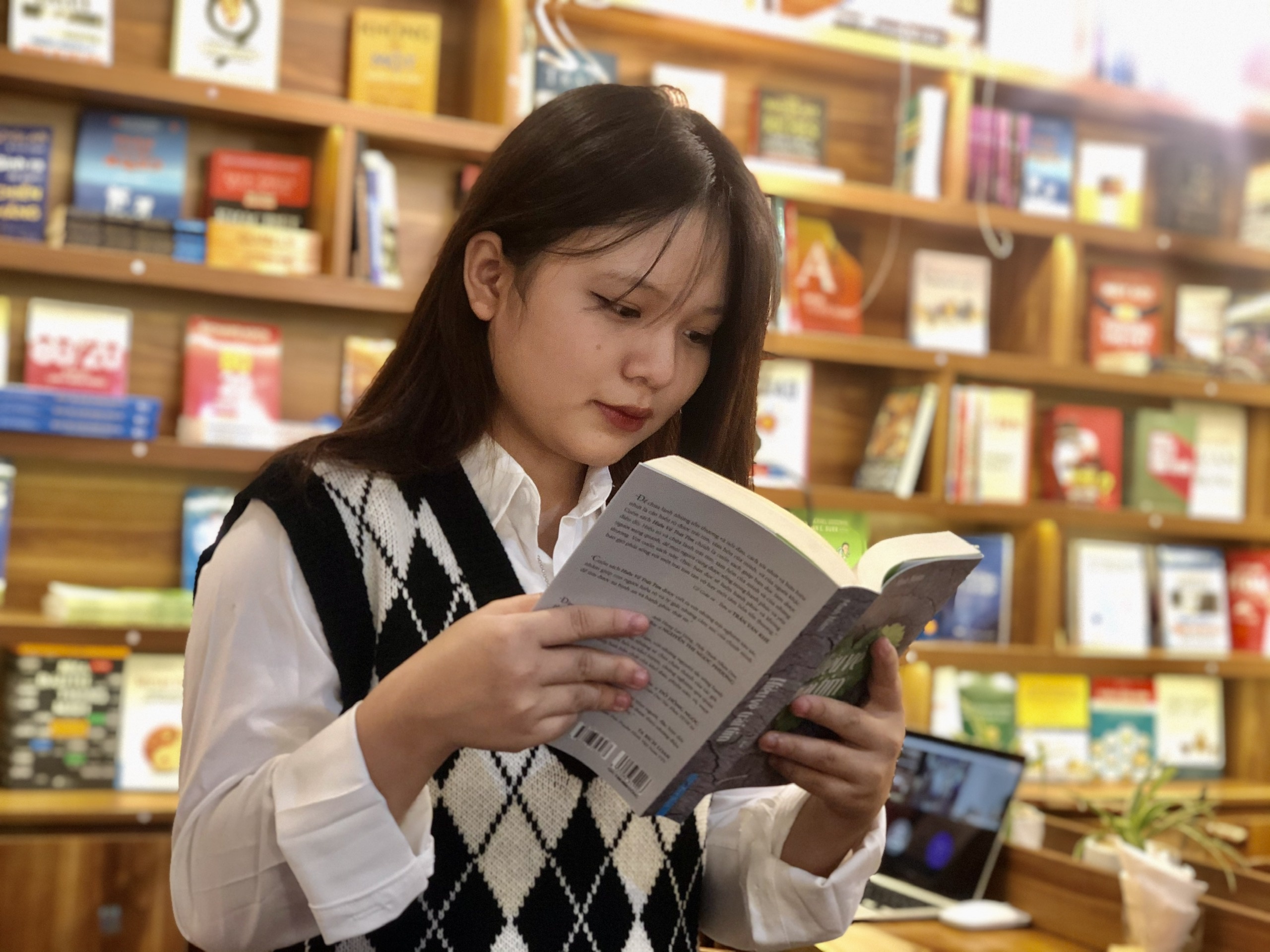 Dua tri thuc tu sach vao cuoc song hinh anh