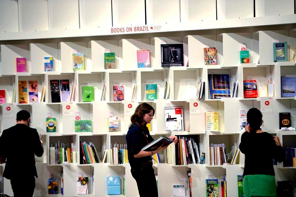 Xu huong xuat ban the gioi anh 1