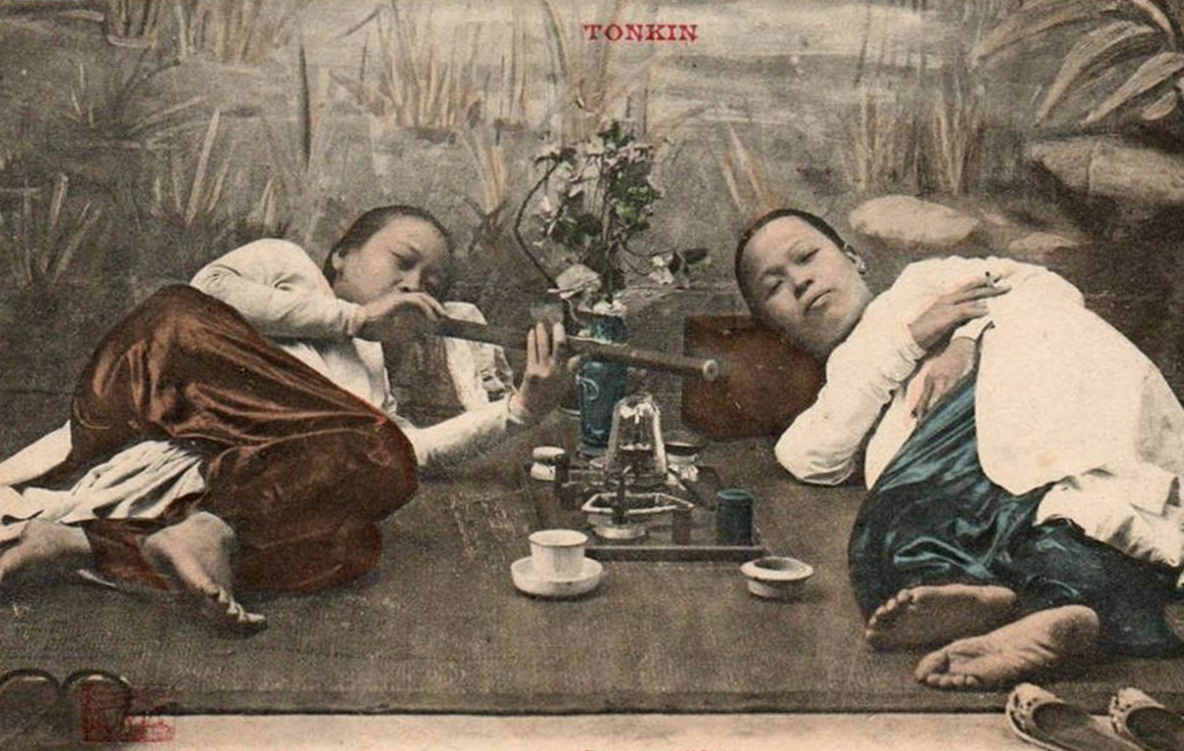 Sach cua nha bao Phap to cao toi ac thuc dan o Dong Duong nam 1930 hinh anh