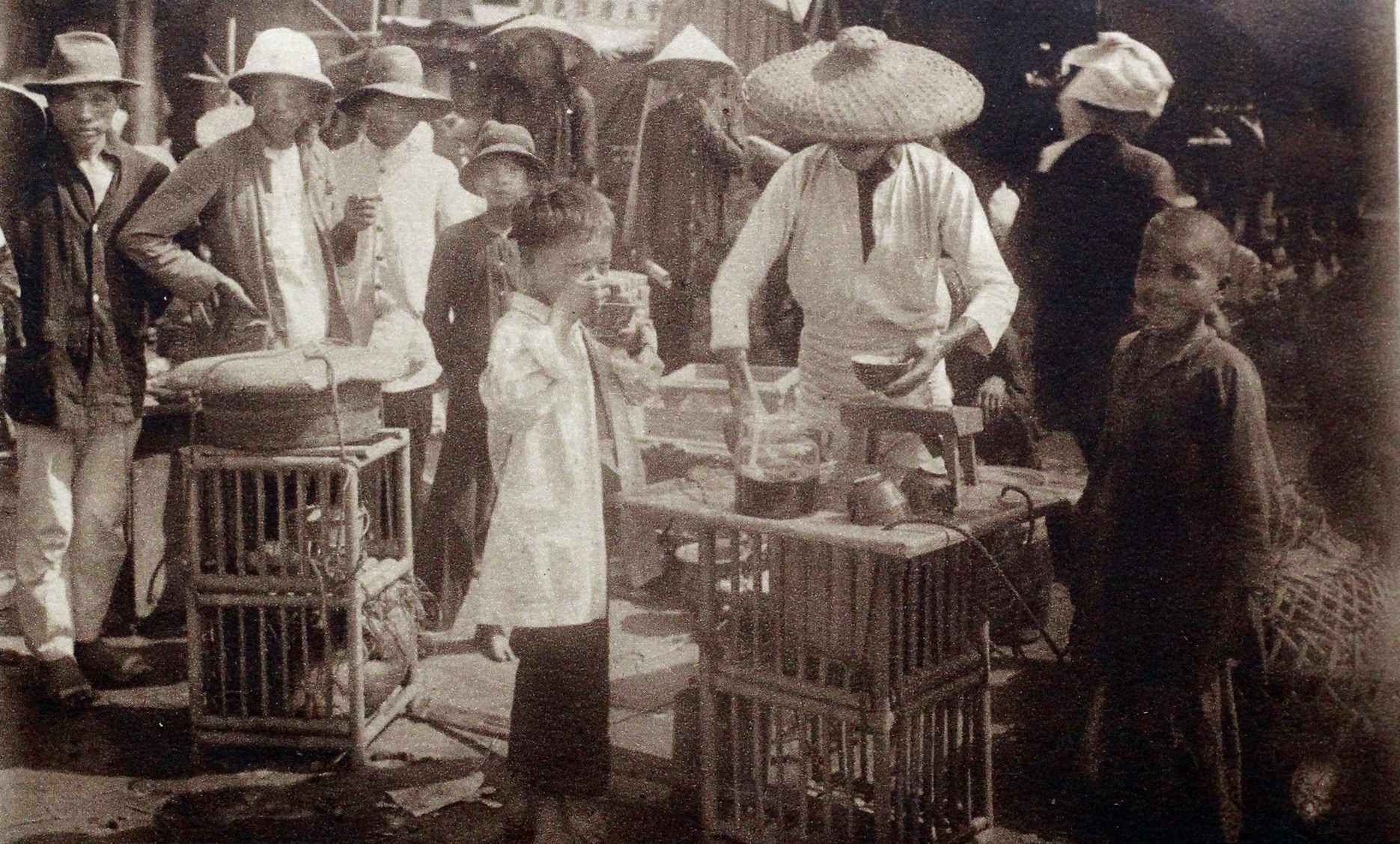 Quang ganh tren vai anh 2