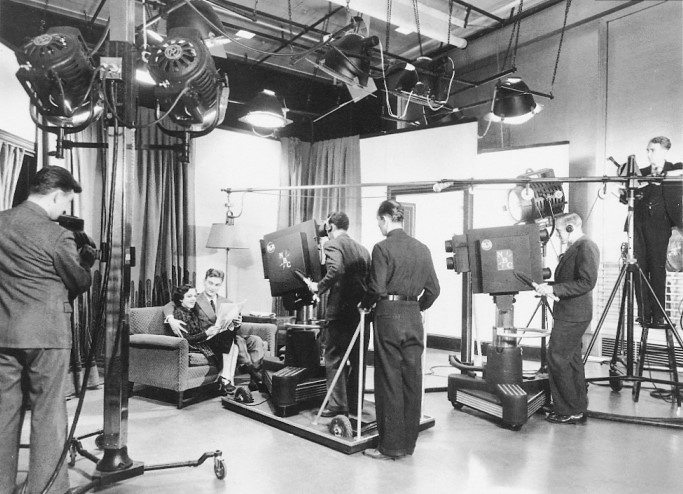 Truyen hinh dien tu anh 1