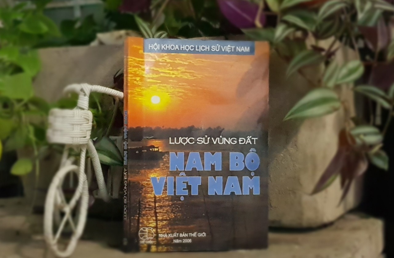 Sach luoc su ngan gon ve vung dat Nam Bo hinh anh