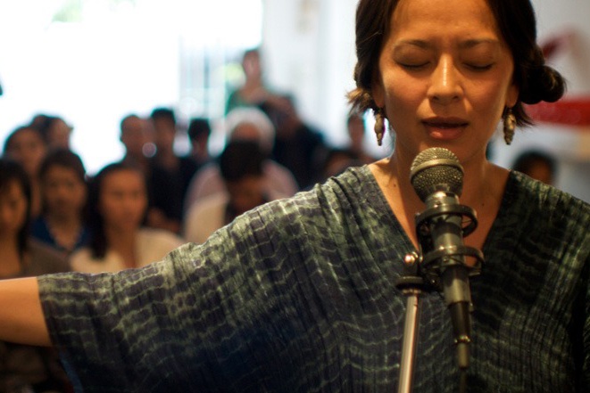 Su hap dan cua 'Ga du dang chung ta dang lung kiem' hinh anh