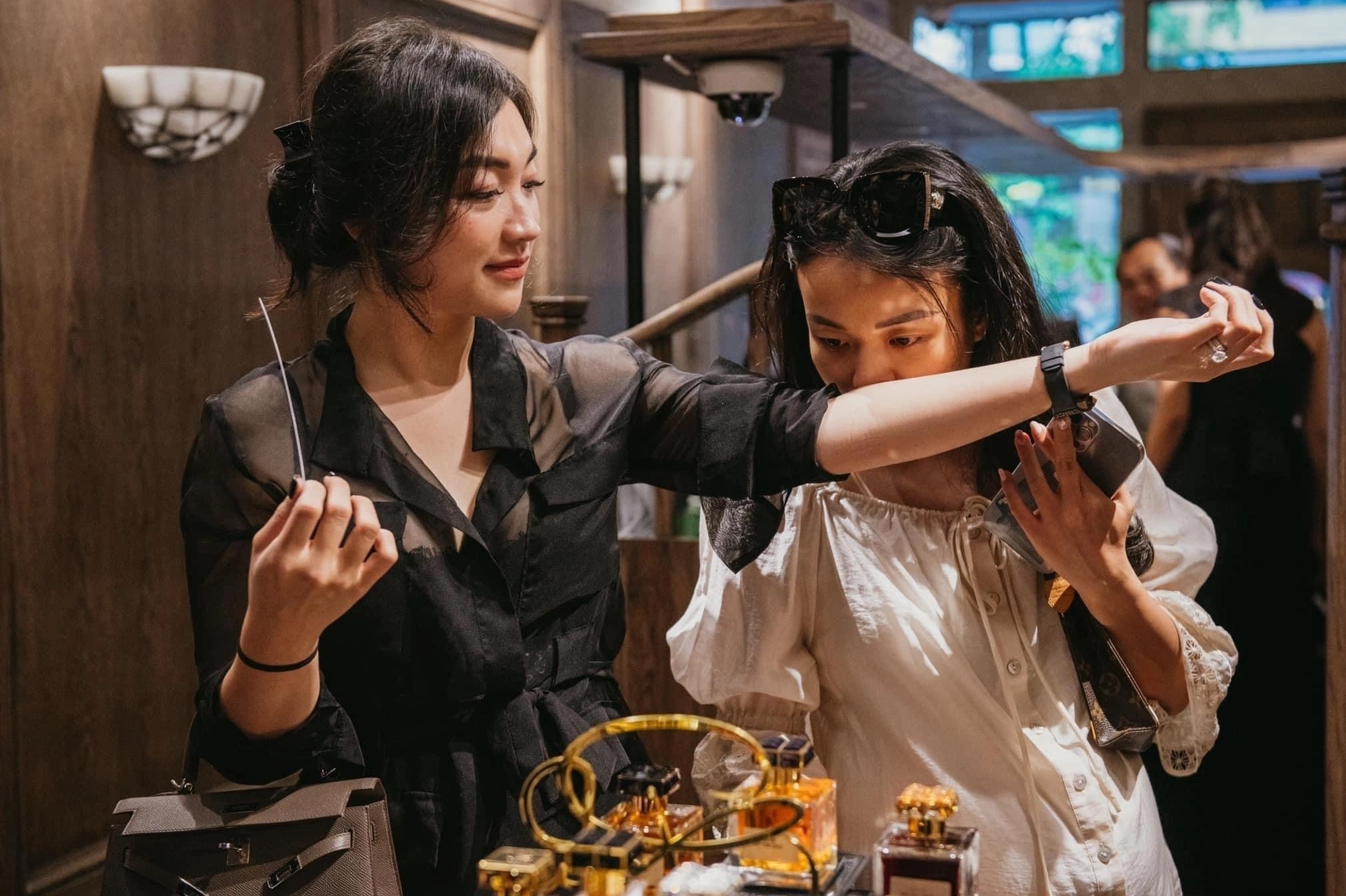 Di nhieu noi, chi hang tram trieu dong san nuoc hoa hiem hinh anh