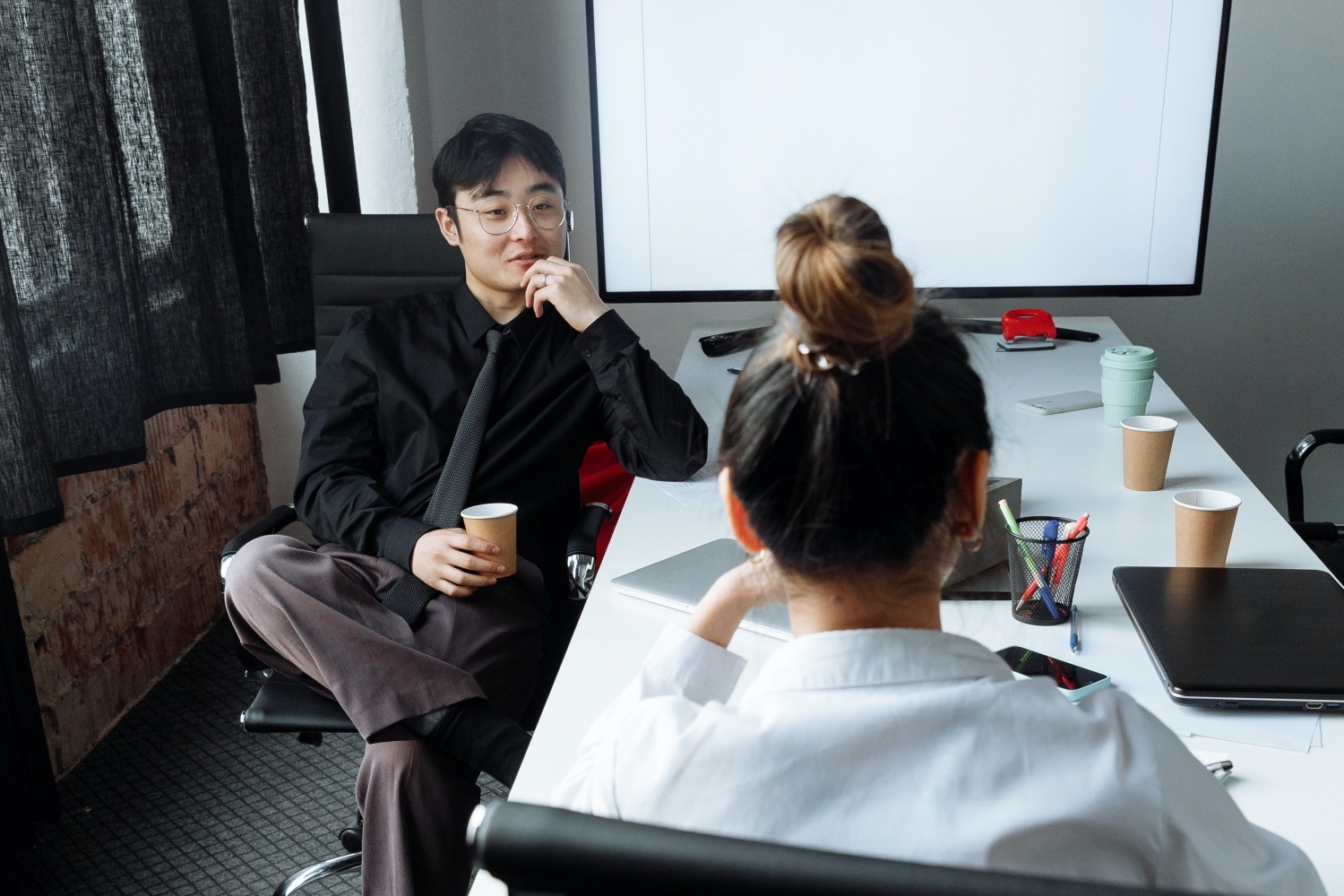 3 dau hieu cua cong viec doc hai hinh anh