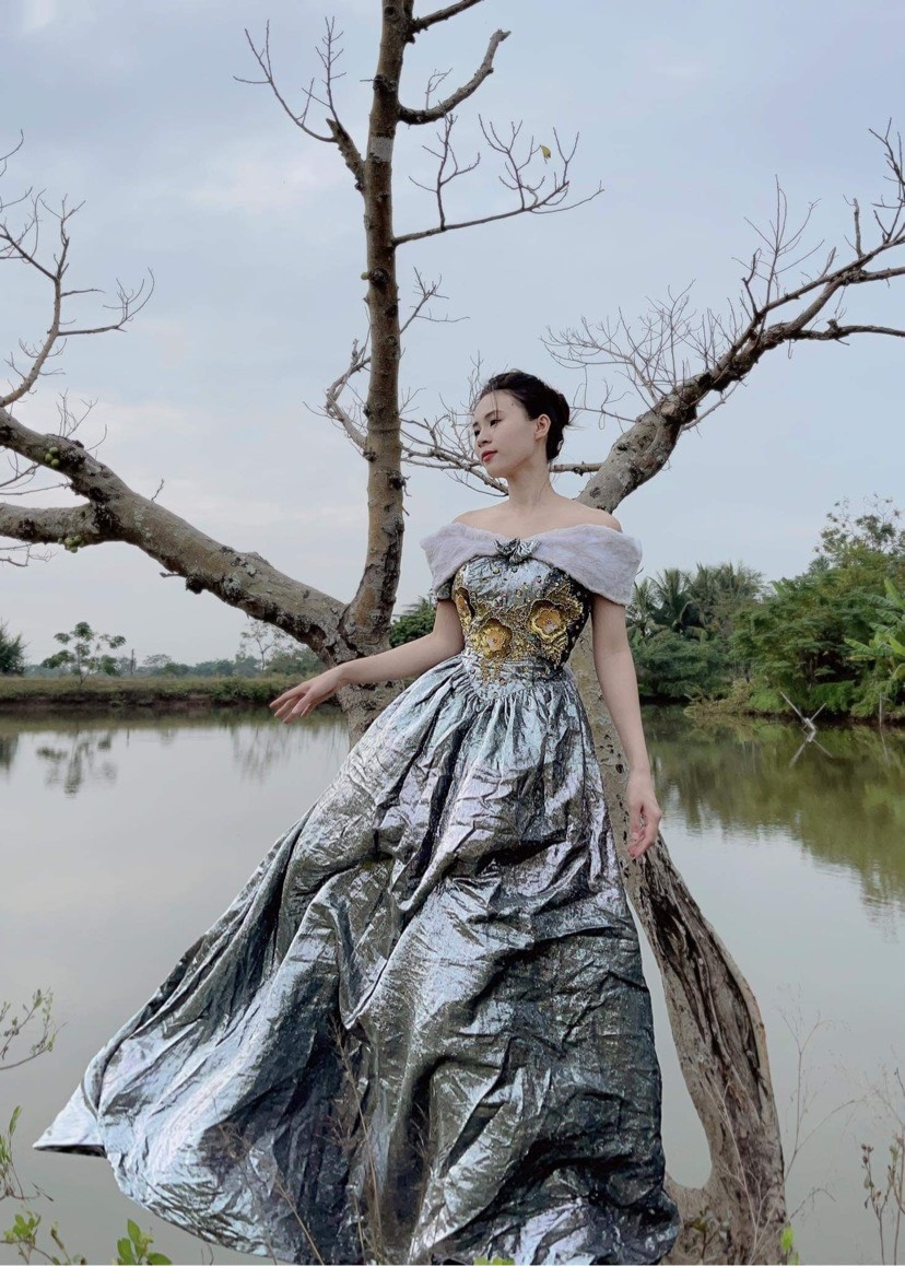 vay cuoi cua me anh 2