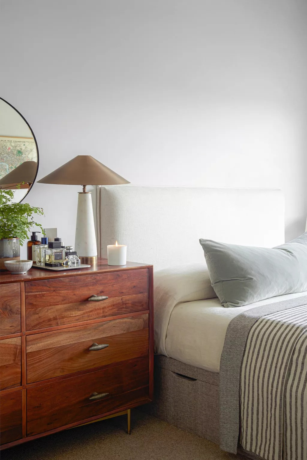 tủ đầu giường ảnh 3 tu dau giuong anh 3