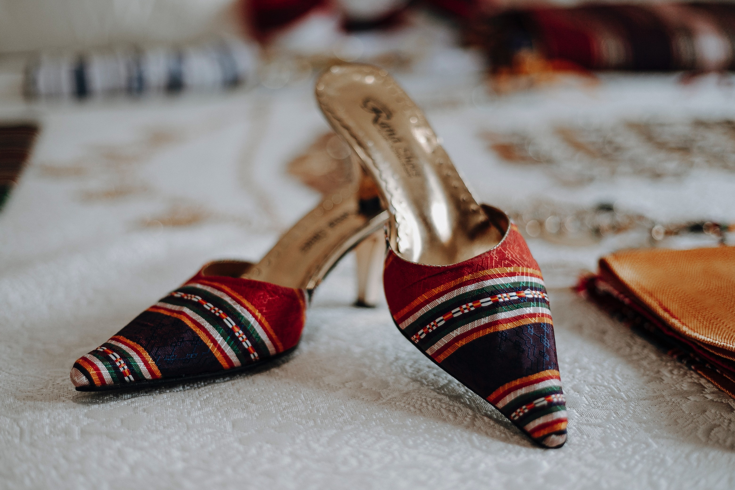 Ban co rat nhieu giay va day la cach de bao quan hinh anh