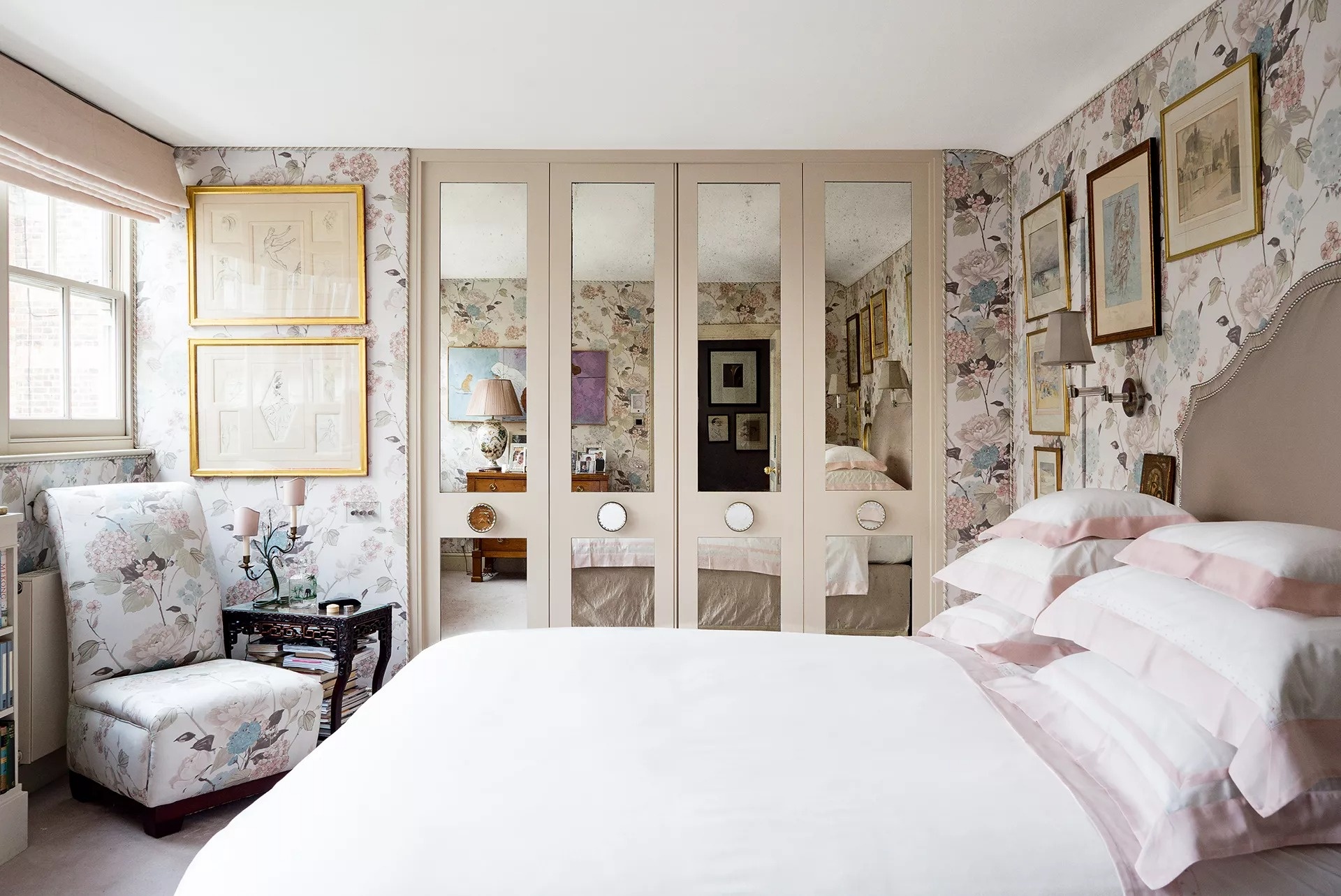 8 y tuong giup lot xac buc tuong trong phong ngu hinh anh