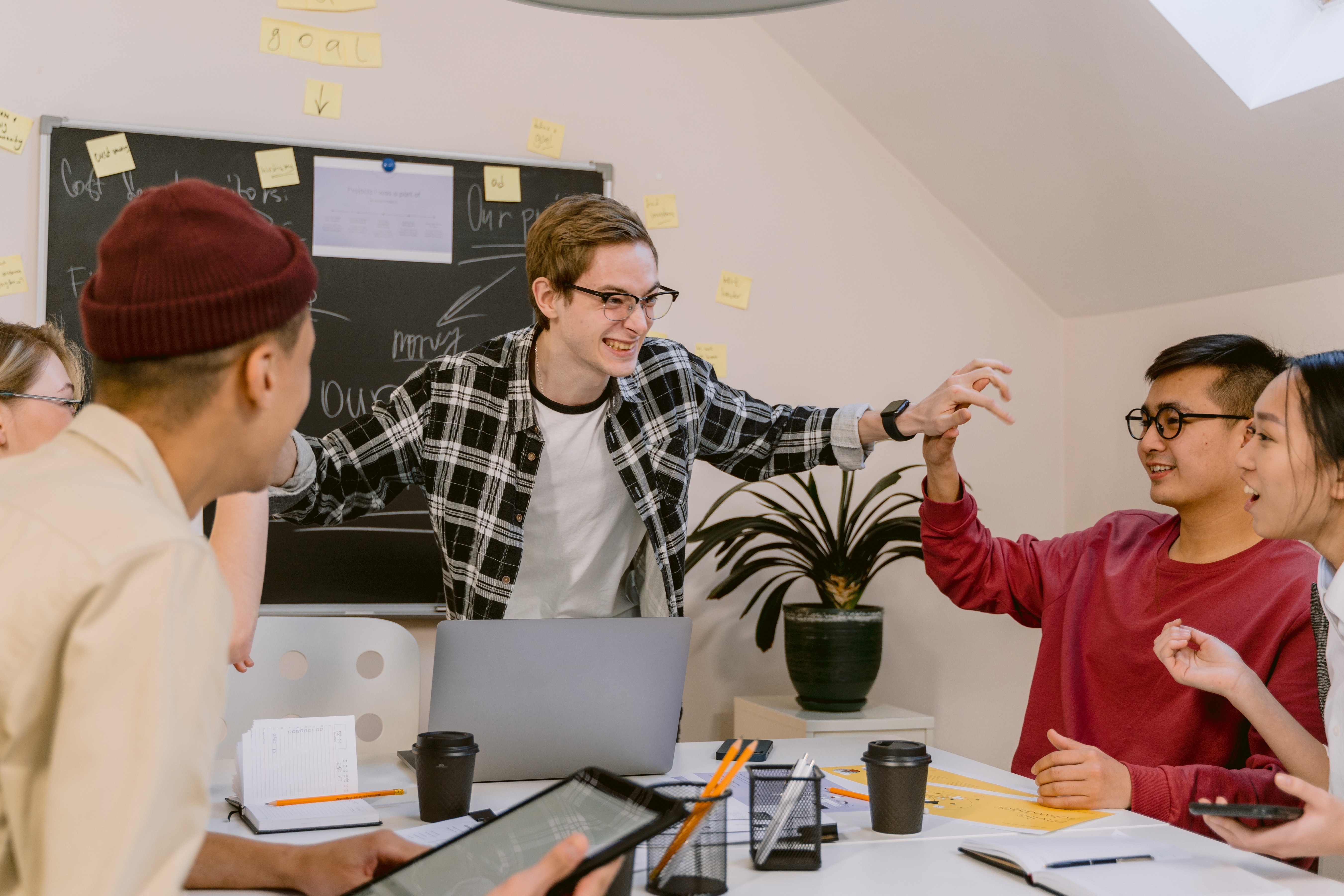 Van phong von khong phai cho vui choi hinh anh