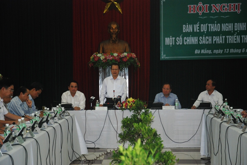 Phó Thủ tướng Chính phủ Vũ Văn Ninh chủ trì “Hội nghị Bàn về dự thảo Nghị định một số chính sách phát triển Thủy sản” diễn ra tại Đà Nẵng chiều nay (16/6). 