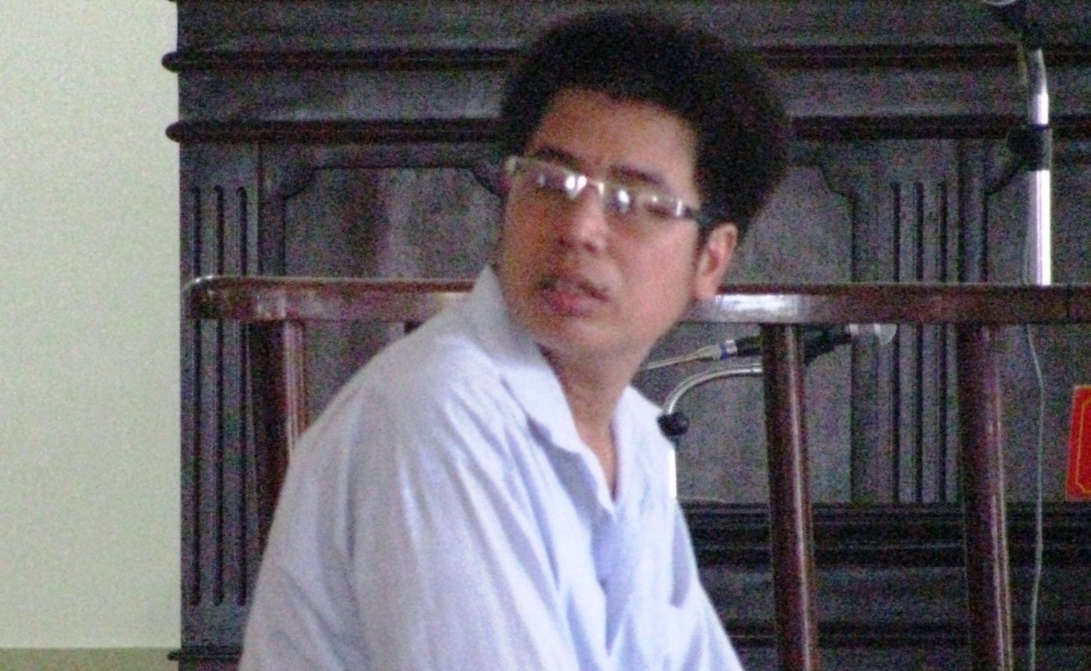 Chiem doat 920 trieu dong, giam doc bi phat 7 nam tu hinh anh