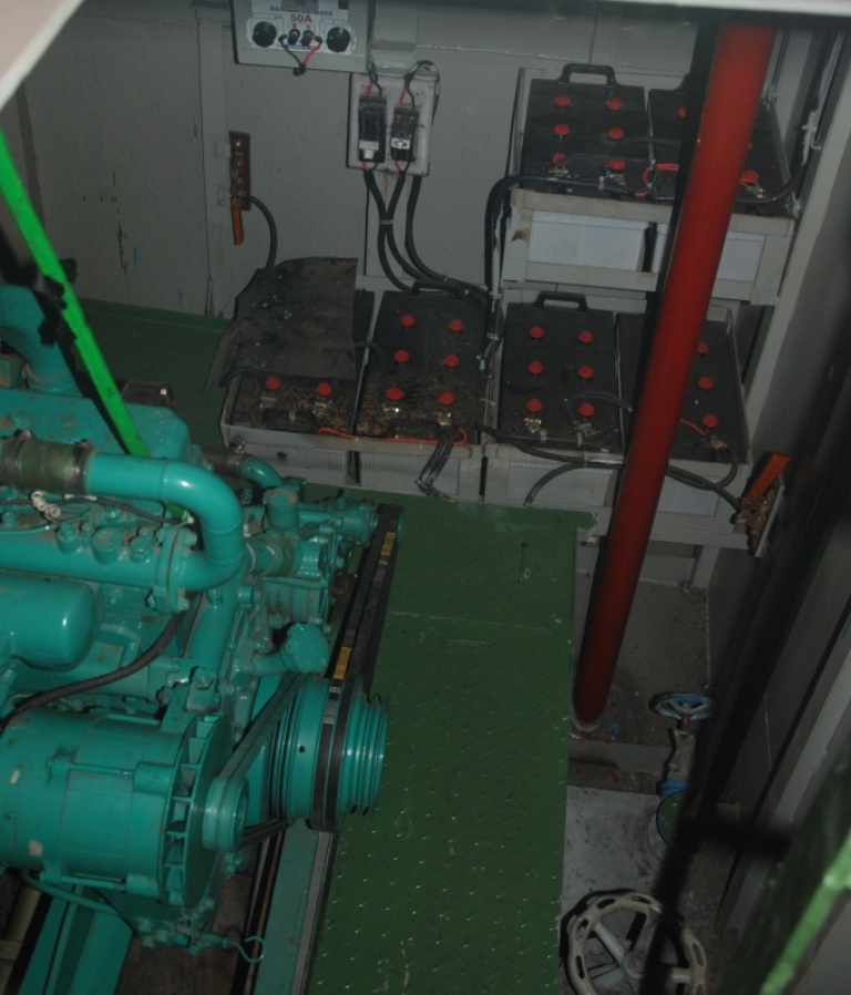 Một góc bộ phận máy kéo trên tàu