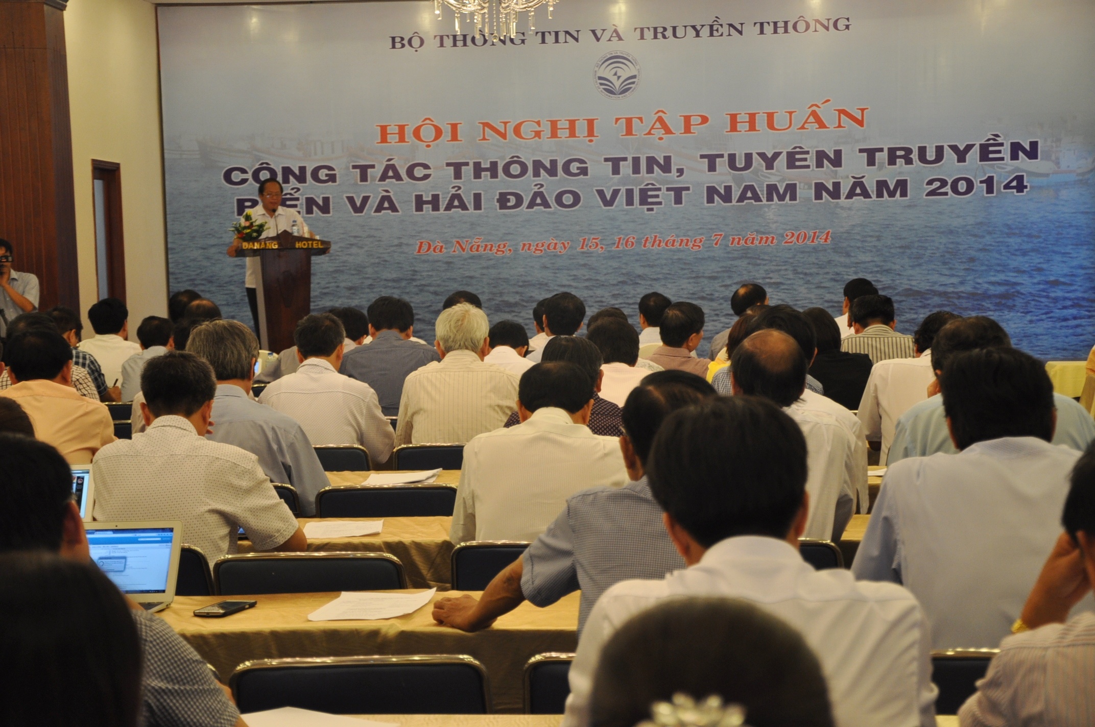 Toàn cảnh hội nghị