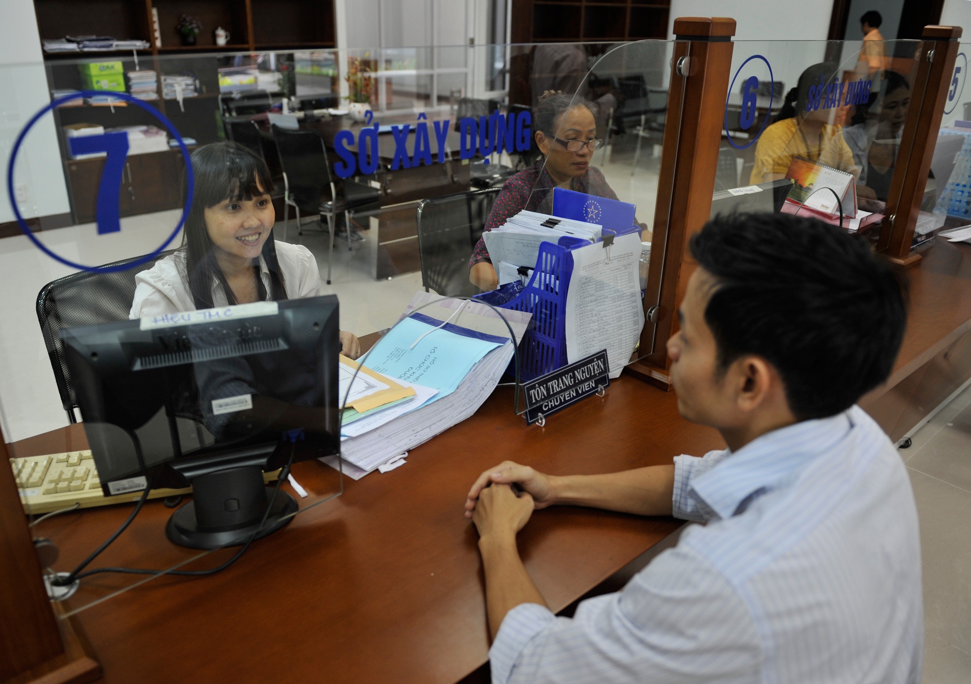 Với việc Trung tâm hành chính đi vào hoạt động, người dân sẽ thuận lợi hơn rất nhiều trong việc liên hệ công tác và giải quyết các thủ tục chính