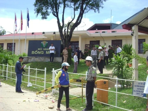 Đại tá Đào Quang,  Trưởng công an huyện Phước Sơn cũng cho biết, không có bất kỳ vụ cướp nào xảy ra tại nhà máy vàng Đắk Sa như phản ánh