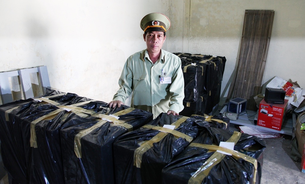 Xe dong lanh cho 12.500 bao thuoc la lau hinh anh