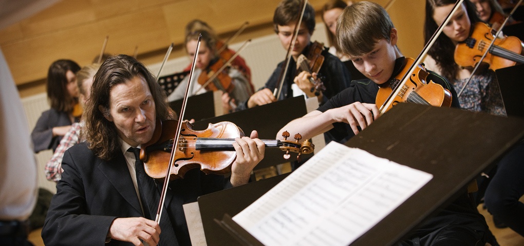 Nhiều nghệ sỹ nổi tiếng thế giới sẽ tham dự chương trình.