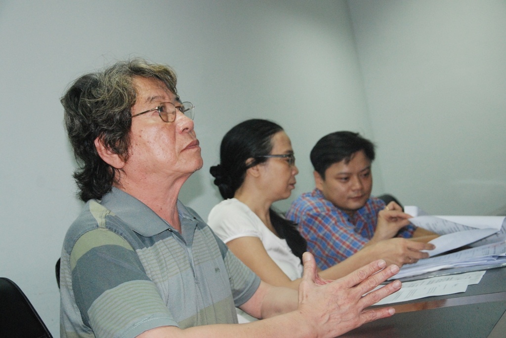 Nhạc sỹ Phó Đức Phương cùng với Văn Thị Thu Bích (Trưởng VP đại diện Trung tâm bảo vệ quyền tác giả âm nhạc Việt Nam) để đòi BTC chương trình trả tiền tác quyền tác giả.