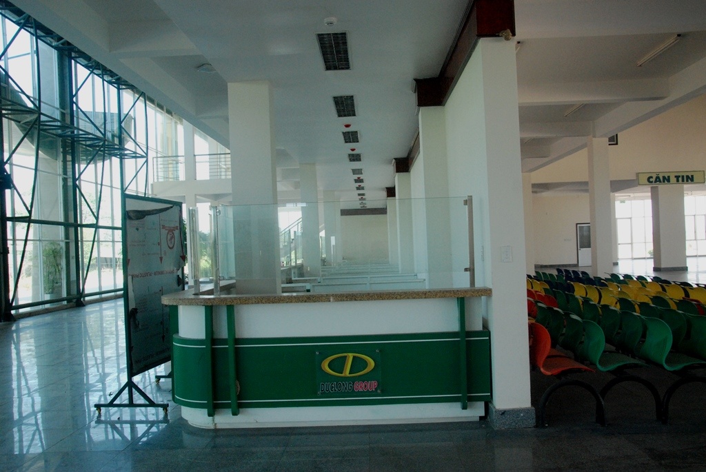 Tuy nhiên, do nằm ở địa bàn ít dân cư, xa trung tâm, trong khi tâm lý người dân Đà Nẵng vẫn ngại đi xa 8 – 10 km để đón xe đi lại, nên lượng xe khách chấp nhận mở tuyến ở đây rất thấp.