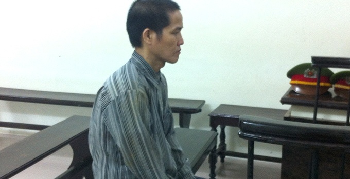 Bi nguoi tinh cua vo si nhuc, mang xang dot nha doi thu hinh anh