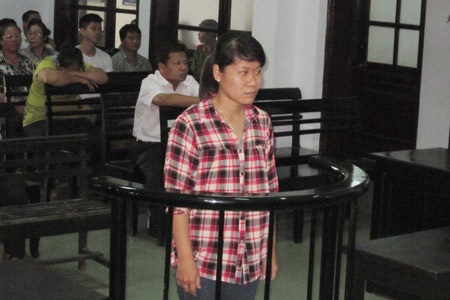 Lê Thị Minh Trang trước vành móng ngựa. Ảnh: VietNamNet.