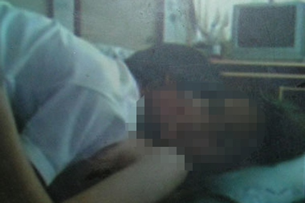 Thanh nien nhieu lan lam 'chuyen nguoi lon' voi be gai hinh anh