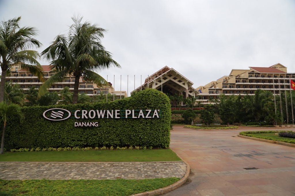 Bao ve khach san danh trong thuong 3 tai xe hinh anh