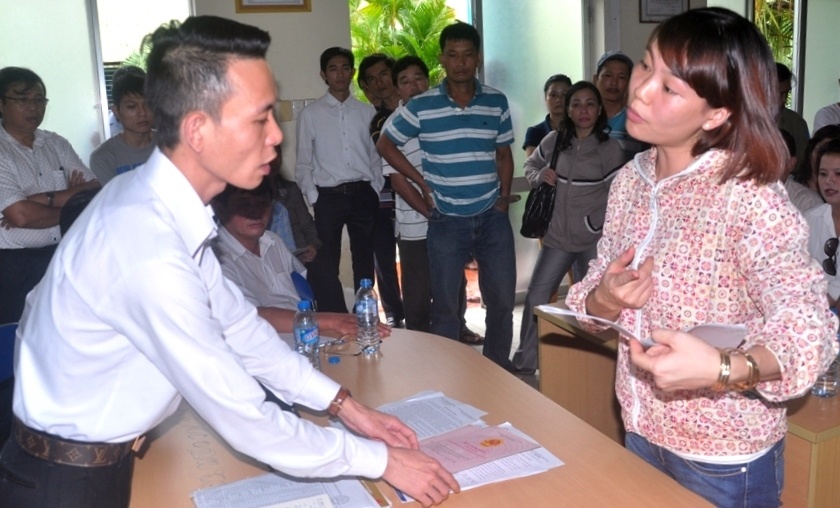 Hang tram ho dan keo den tru so cong ty doi so do hinh anh