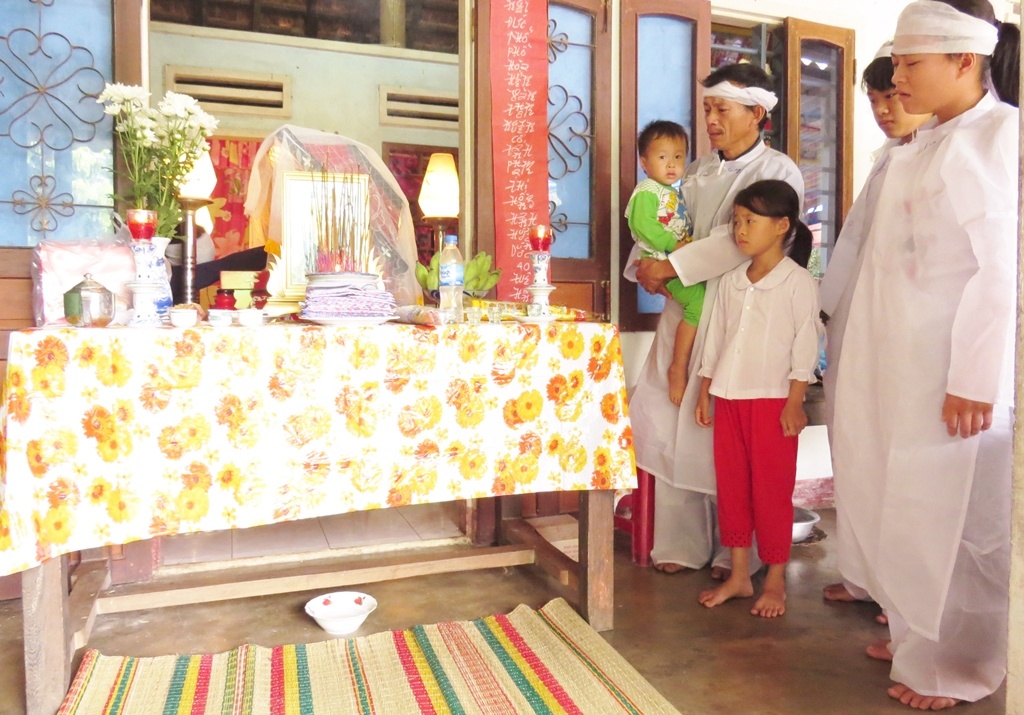 Bi tho san truy duoi, heo rung can nat tu chi nguoi phu nu hinh anh