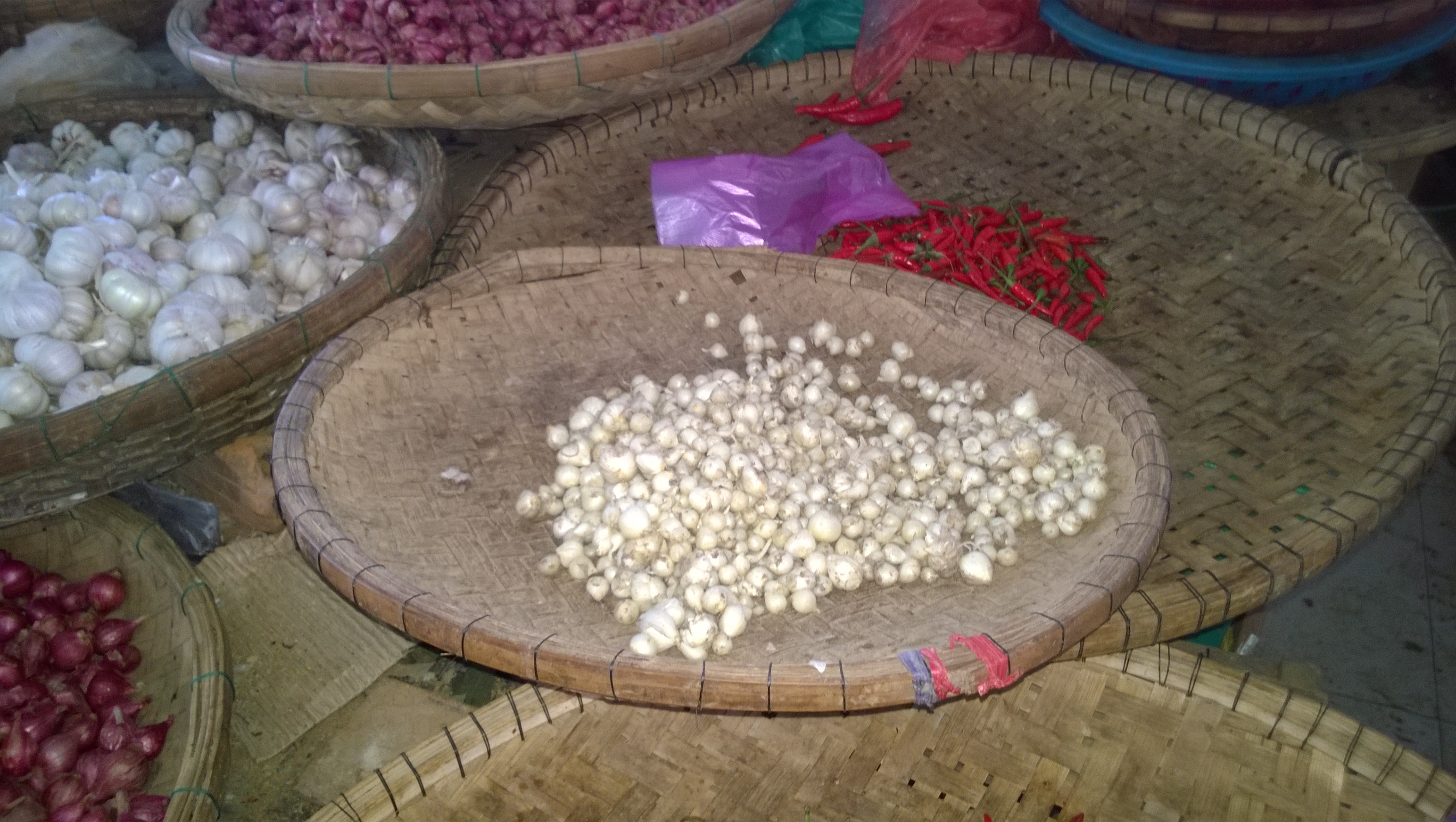 Gia tang 5-7 lan, nguoi Quang Nam nho nen non dem ban hinh anh