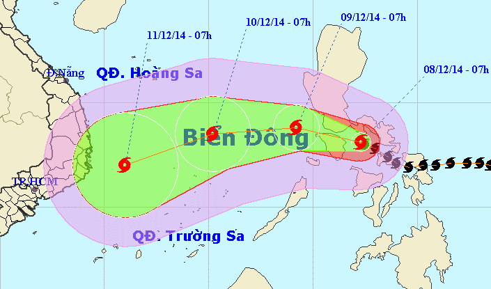 Đúng như dự báo, bão Hagupit sẽ vào biển Đông mạn cấp 9 vào sáng mai 9/12. Ảnh: NCHMF.