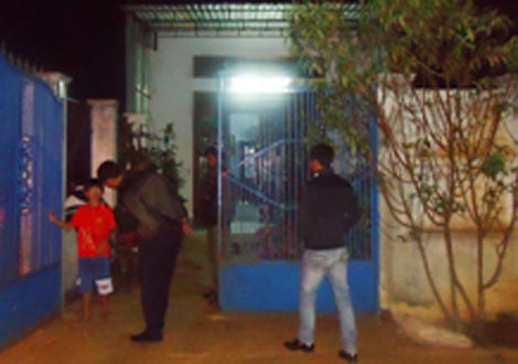 Nuoc mat muon cua nguoi dan ba hai doi chong hinh anh