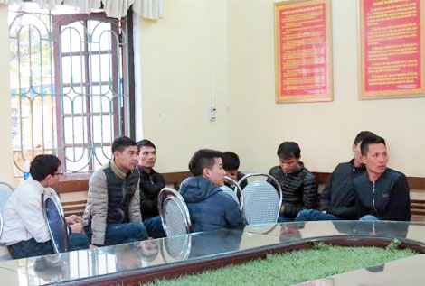 Tam giu 48 nguoi vi chao don nam moi bang ma tuy hinh anh