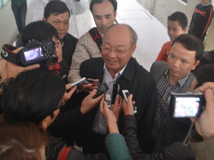 Phac do dieu tri cho ong Ba Thanh: Dong - Tay y ket hop hinh anh