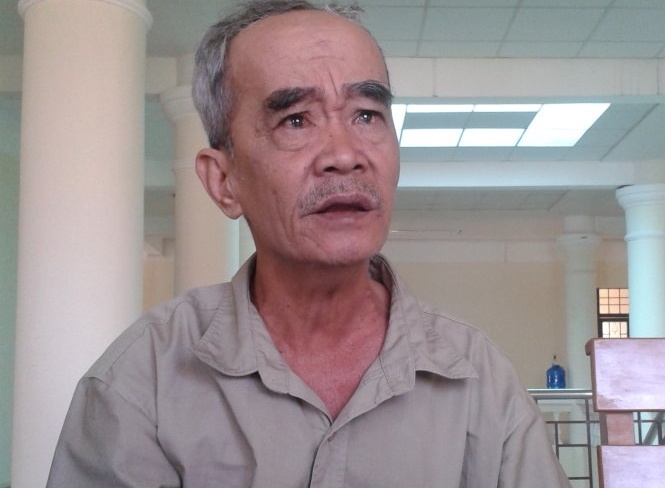 Ông Hoàng là một trong số 173 nạn nhân của vụ ngộ độc bánh mì vào tháng 5/2013.