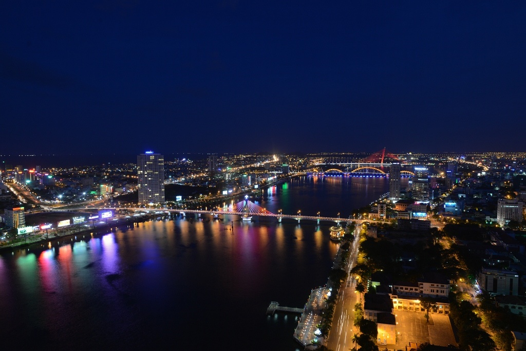 TP.Đà Nẵng đã xây dựng 9 cây cầu bắc qua sông (trong đó, có đến 6 cây cầu bắc qua sông Hàn). Mỗi một cây cầu được ví như một 