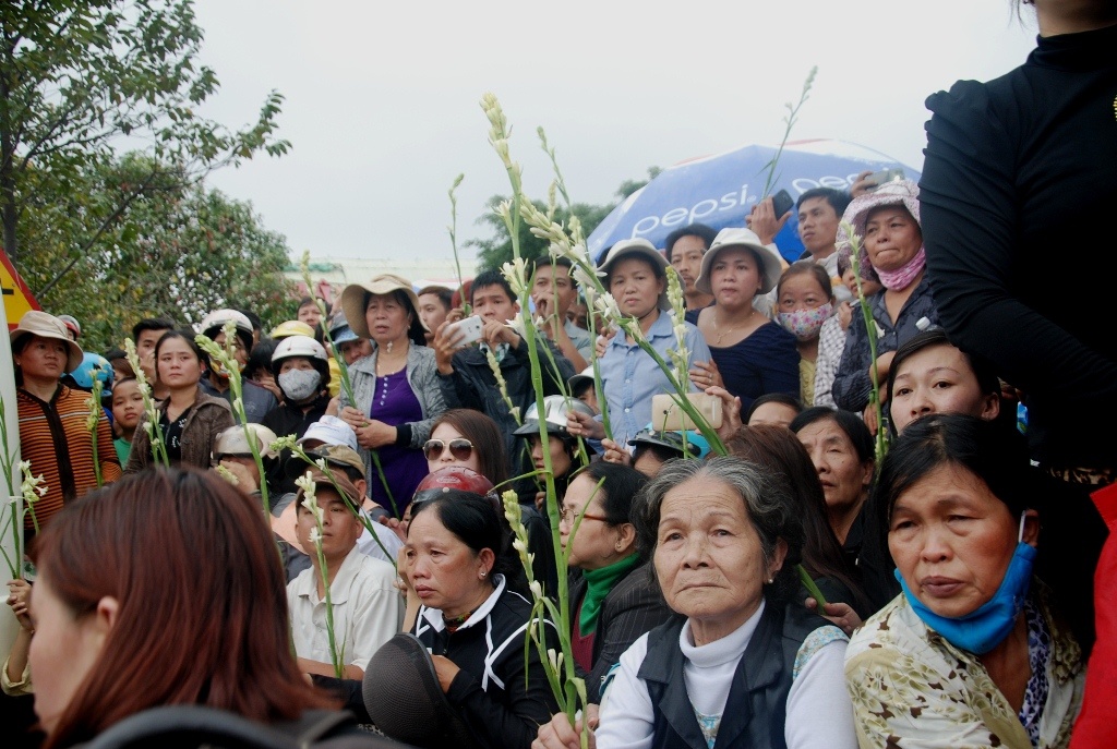 Theo ông Trần Văn Minh, Ủy viên Trung ương Đảng, Phó trưởng Ban tổ chức Trung ương, thành viên ban tổ chức lễ tang, hành trình đưa tang dự kiến kéo dài trong 90 phút, xuất phát từ nhà riêng qua cầu Cẩm Lệ, theo hướng ngã 3 xã Hòa Phước, tiếp tục rẽ lên Quốc lộ 1. Từ đây thẳng tiến tỉnh lộ ĐT 605 rồi đến nghĩa trang gia tộc Nguyễn Bá tại xã Hòa Tiến.