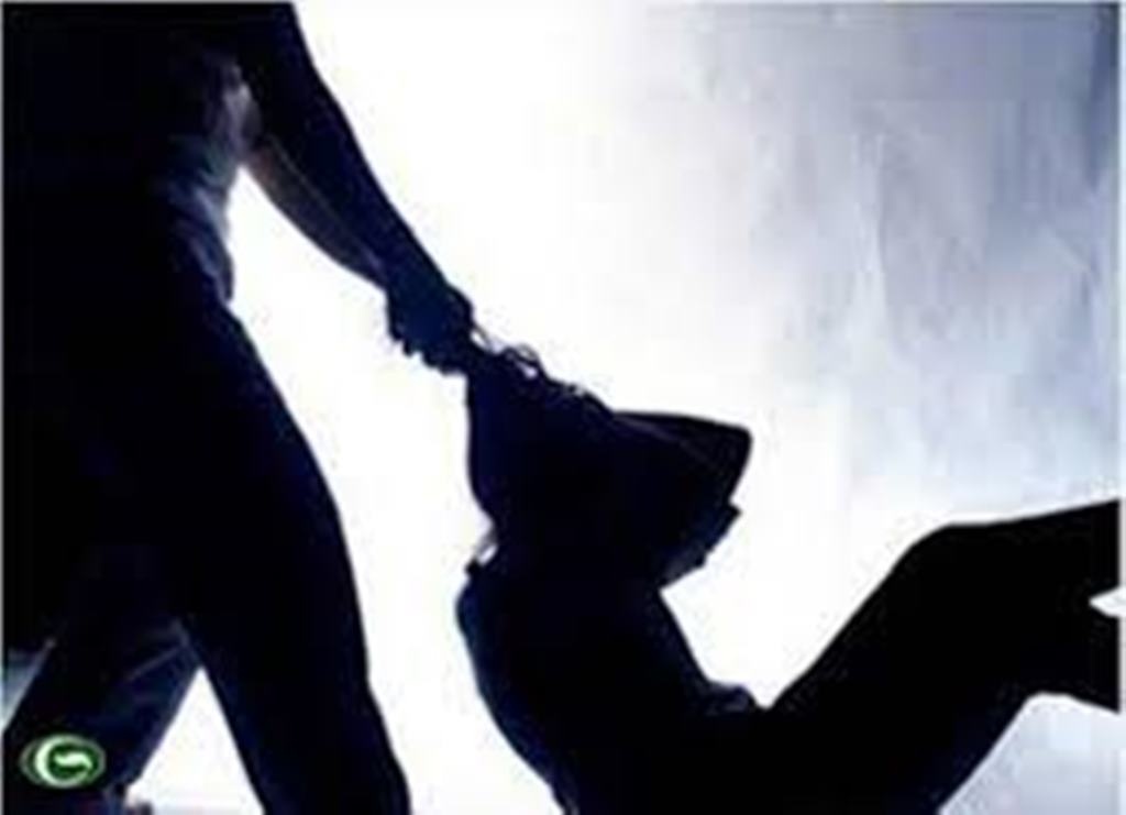 Bon nguoi siet co chau trai den chet hinh anh