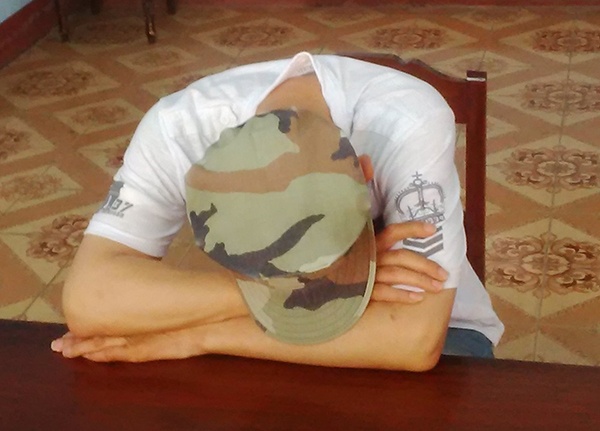 Nghi bi nhin 'deu', Viet kieu dung dao dam chet nguoi hinh anh