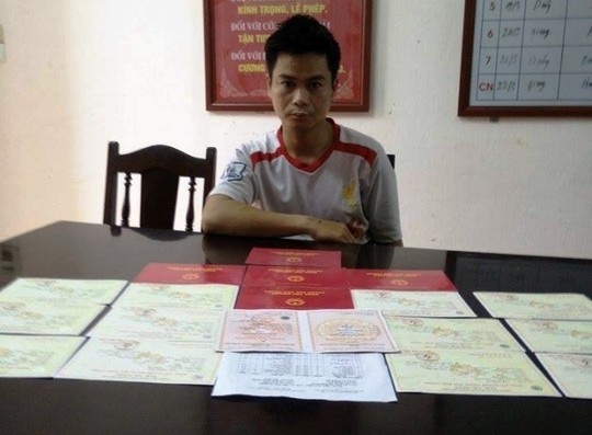 Mang hang chuc bang gia di ban hinh anh