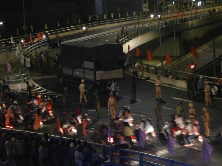 Nam sinh tu vong tren cau vuot 3 tang lon nhat Viet Nam hinh anh