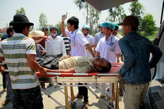 Cong an noi ve vu nghi 'chon song' nguoi can tro thi cong hinh anh