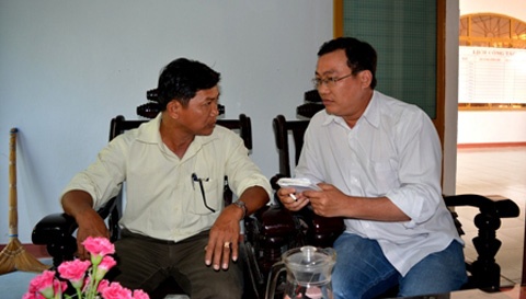 De nghi cach chuc hang loat can bo xa 'an chan' ga cua dan hinh anh