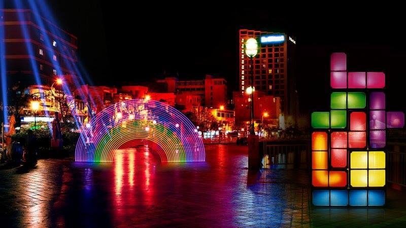 “Mục đích của chúng tôi là làm cho Đà Nẵng bừng sáng thông qua một lễ hội ánh sáng độc đáo chưa từng được tổ chức tại TP này nhân kỷ niệm 40 năm thống nhất đất nước.  Đọc thêm tại : http://danangplus.net/2015/04/lo-hinh-anh-demo-tuyet-dep-le-hoi-anh-sang-da-nang-2015.html