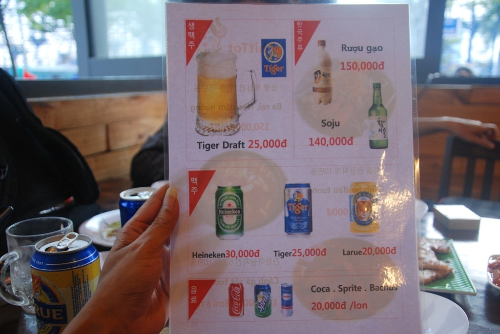 Trong thời gian diễn ra cuộc thi trình diễn pháo hoa quốc tế Đà Nẵng, giá các dịch vụ đều tăng nhưng vẫn trong mức cho phép của chính quyền thành phố. Ảnh: Đoàn Nguyên.