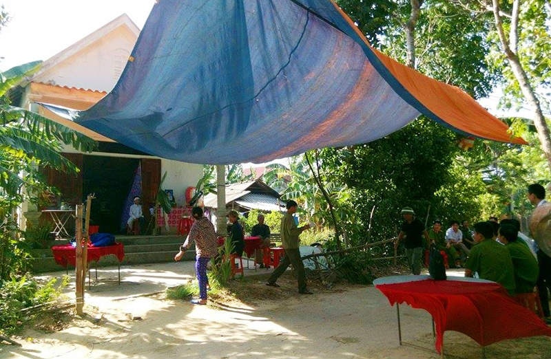 Mau thuan, vo dap chong den chet hinh anh